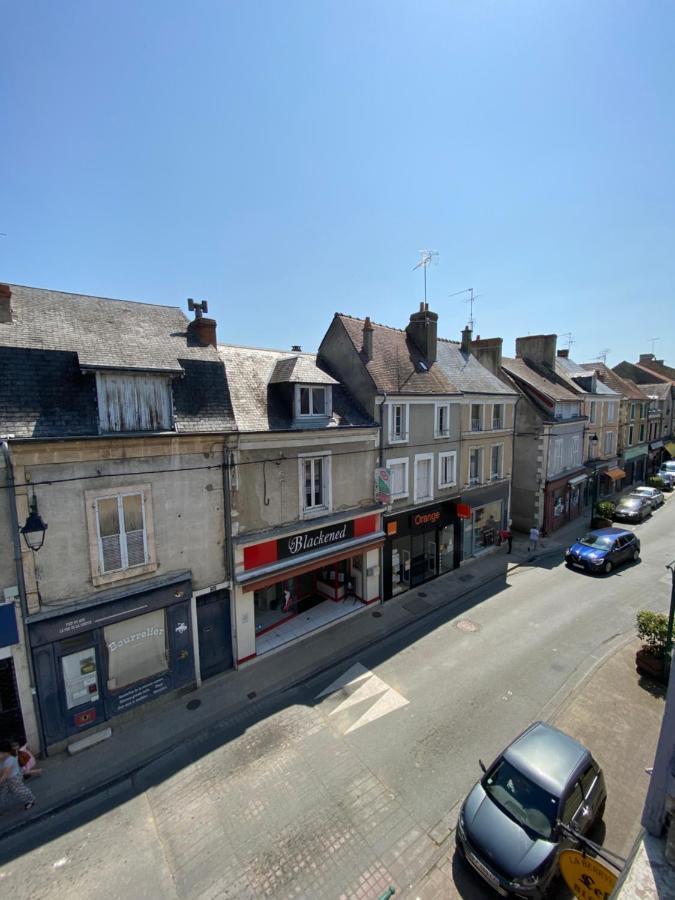 Chambre & Salle De Bain Privee - Lv 33 Argenton Sur Creuse Exterior photo