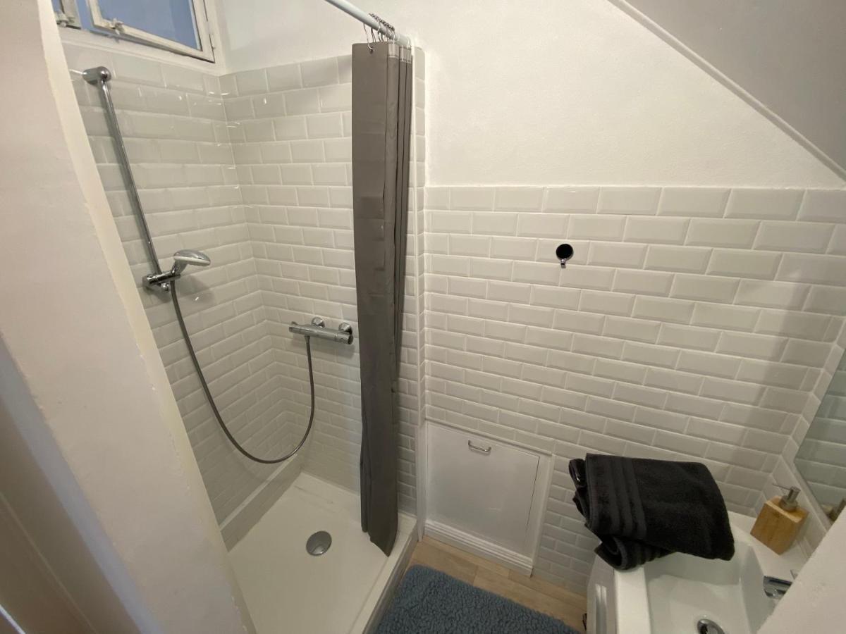 Chambre & Salle De Bain Privee - Lv 33 Argenton Sur Creuse Exterior photo